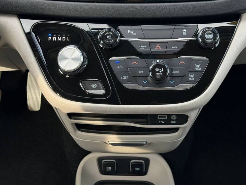 2017 Chrysler Pacifica Touring Plus