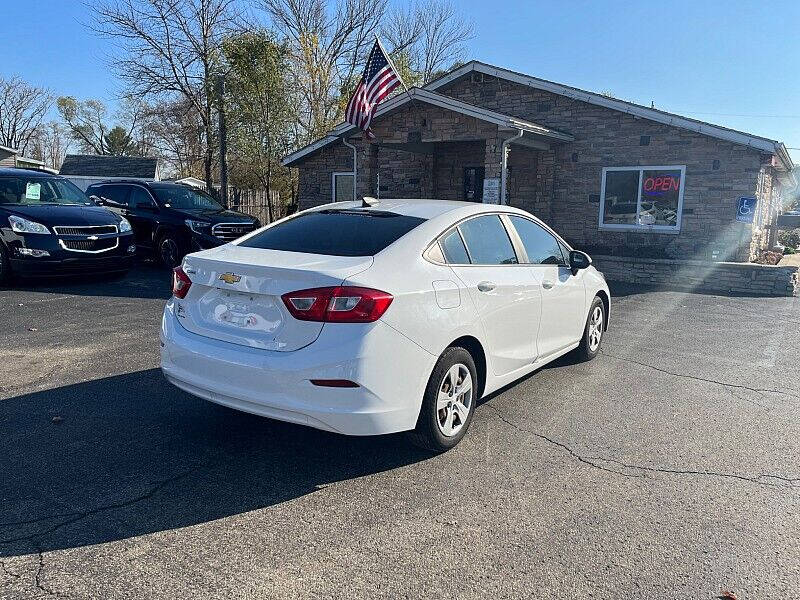 2017 Chevrolet Cruze LS Auto