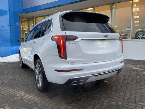 2025 Cadillac XT6 Premium Luxury
