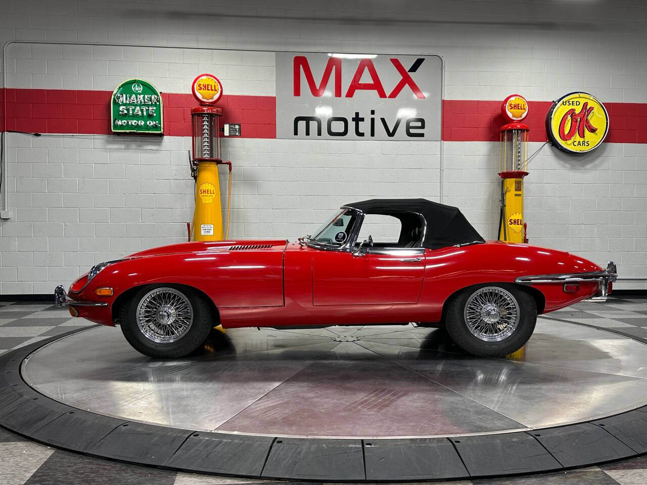 1970 Jaguar E-Type 24