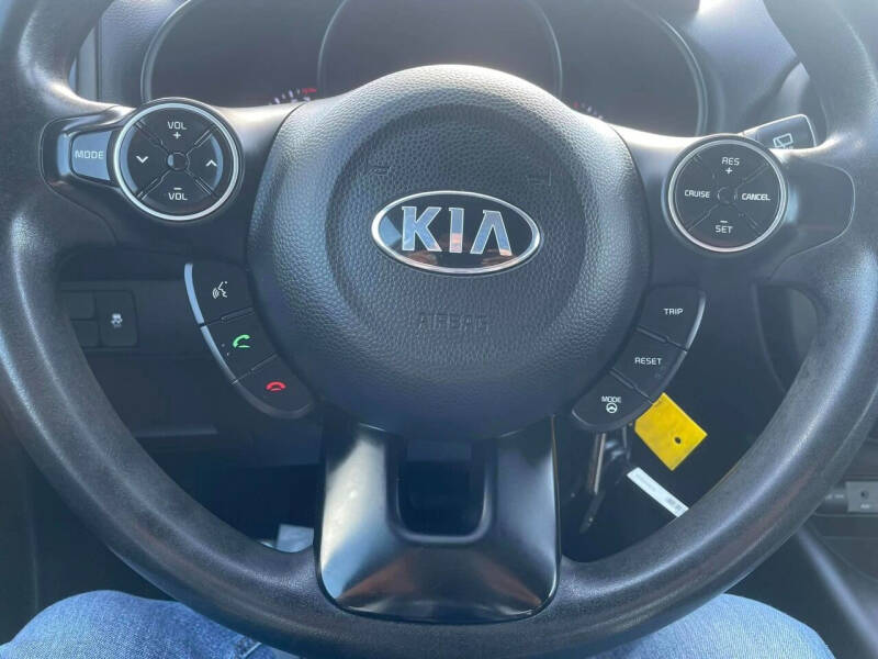 2016 Kia Soul +