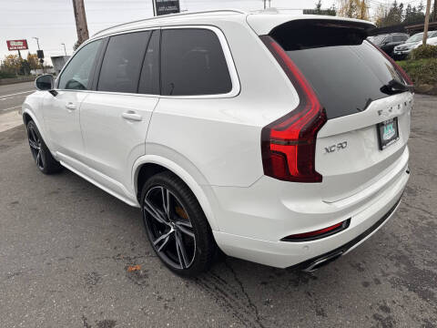 2017 Volvo XC90 T6 R-Design
