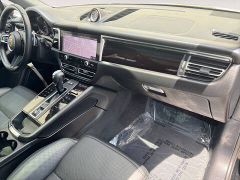 2022 Porsche Macan