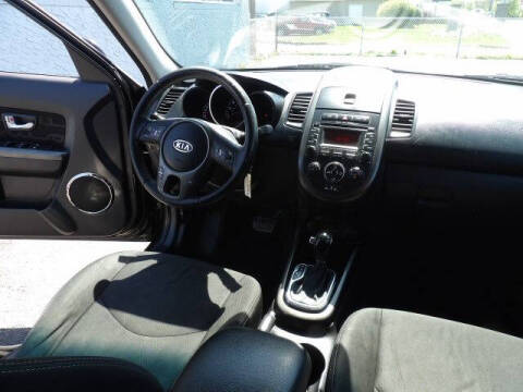 2012 Kia Soul +