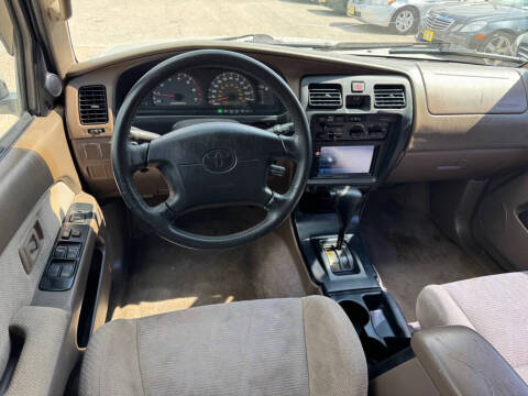 2000 Toyota 4Runner SR5