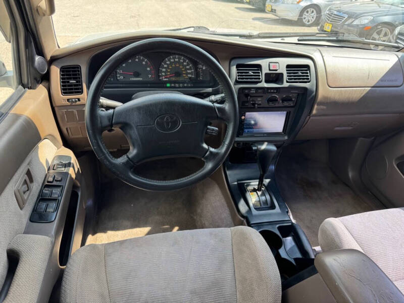 2000 Toyota 4Runner SR5