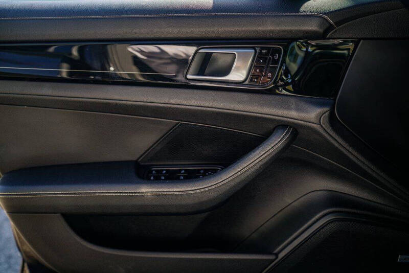 2020 Porsche Panamera