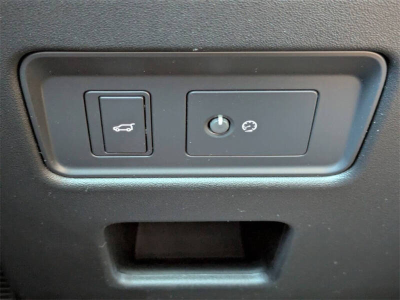 2020 Land Rover Discovery SE