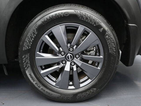 2022 Nissan Pathfinder SV