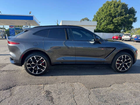 2021 Aston Martin DBX