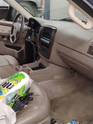 2004 Ford Explorer Eddie Bauer