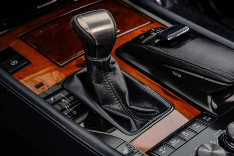 2019 Lexus LX 570 Three-Row