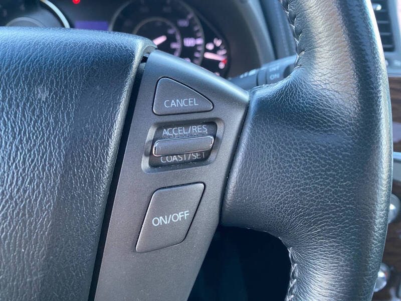 2017 Nissan Armada SL