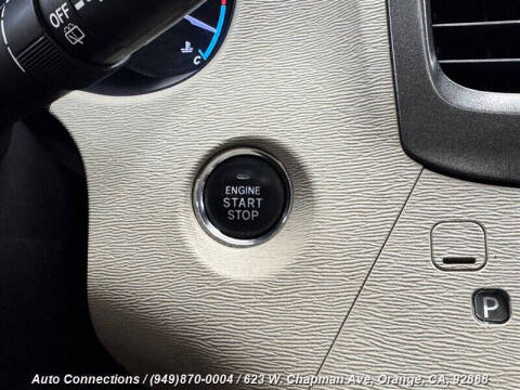 2013 Toyota Sienna XLE 8-Passenger