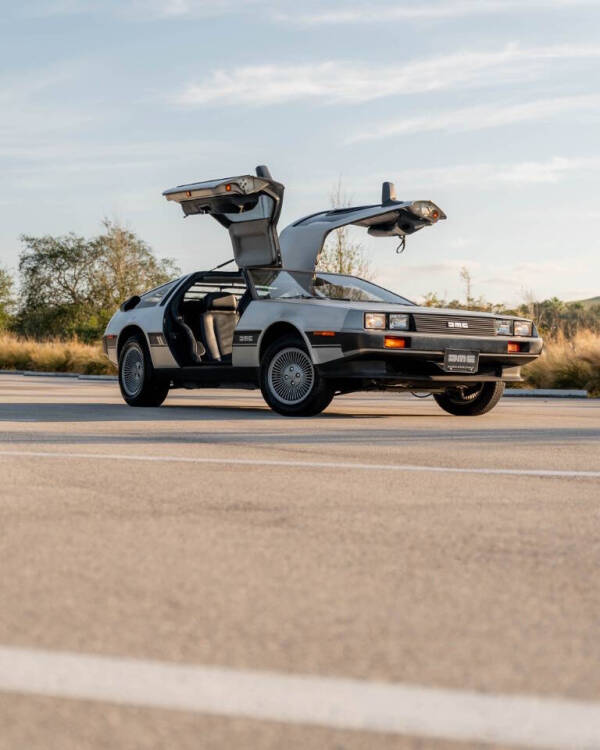1981 DeLorean DMC-12