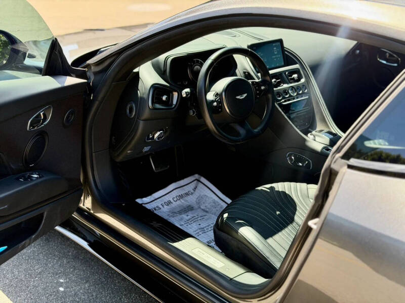 2017 Aston Martin DB11