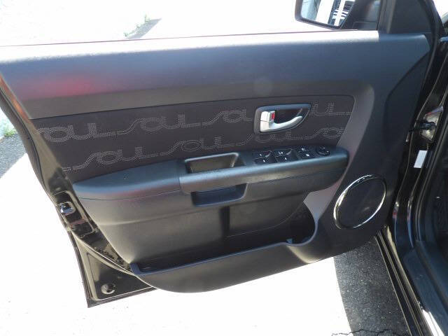 2012 Kia Soul +