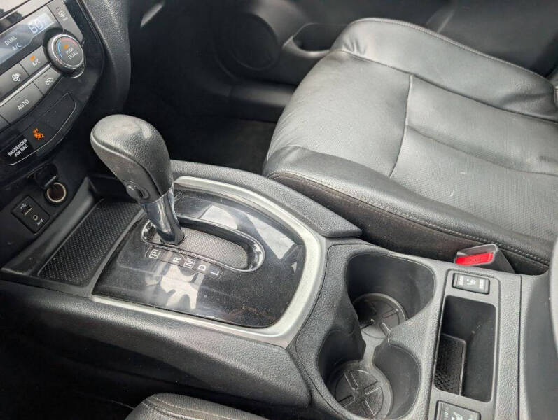 2016 Nissan Rogue SL