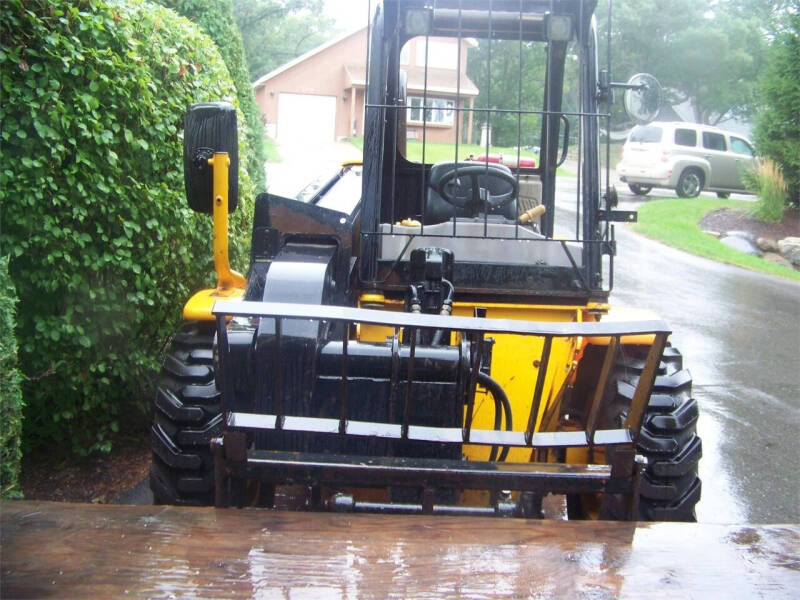 2004 JCB 520