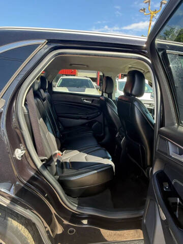 2020 Ford Edge Titanium