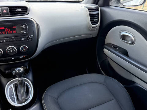 2015 Kia Soul +