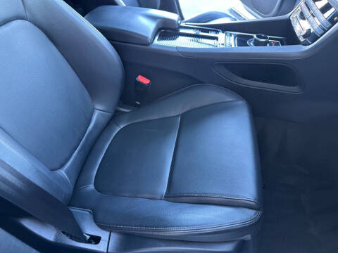 2019 Jaguar F-PACE 25t Premium