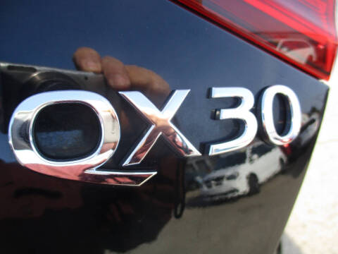 2018 Infiniti QX30 Essential