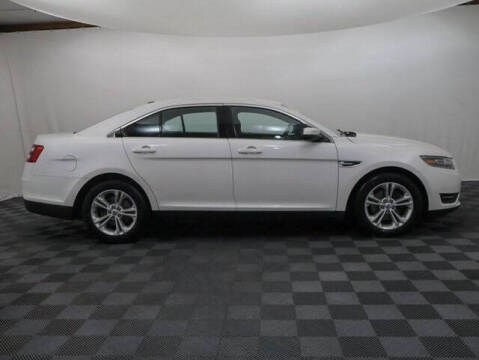 2016 Ford Taurus SEL