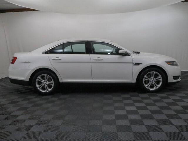 2016 Ford Taurus SEL