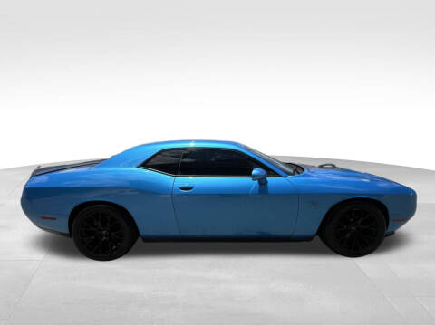 2015 Dodge Challenger R/T Shaker