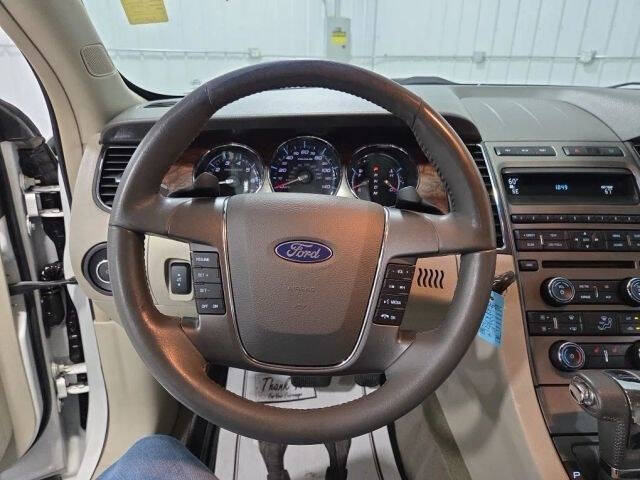 2011 Ford Taurus SEL