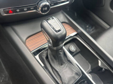 2021 Volvo S60 T5 Momentum