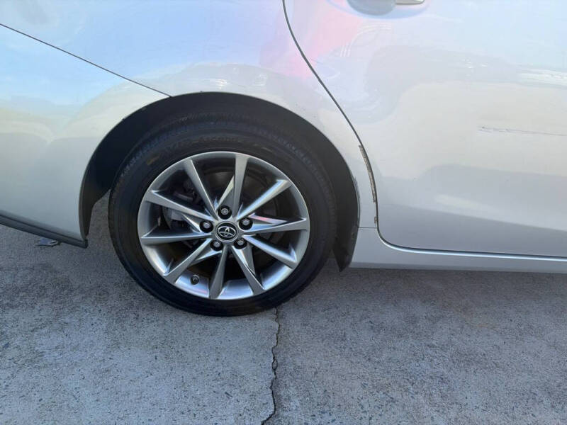 2016 Toyota Prius v