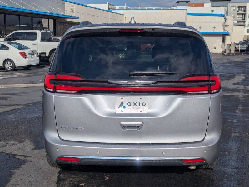 2021 Chrysler Pacifica Touring L