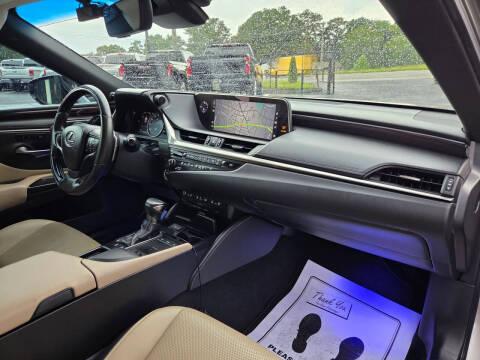 2020 Lexus ES 300h