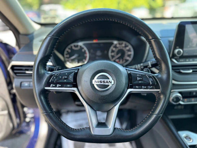 2021 Nissan Altima 2.5 SR