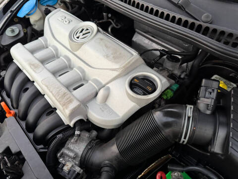 2009 Volkswagen New Beetle Base PZEV