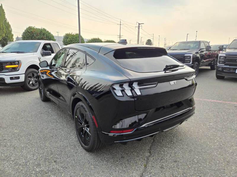2025 Ford Mustang Mach-E GT