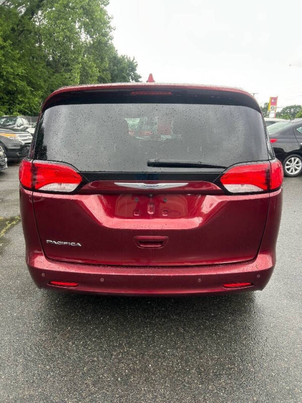 2017 Chrysler Pacifica Touring
