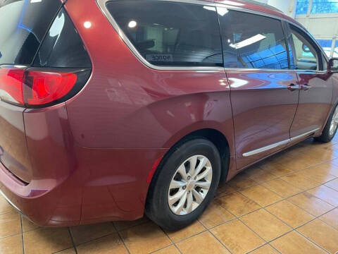 2018 Chrysler Pacifica Touring L Plus