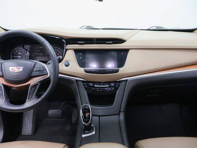 2018 Cadillac XT5 Platinum