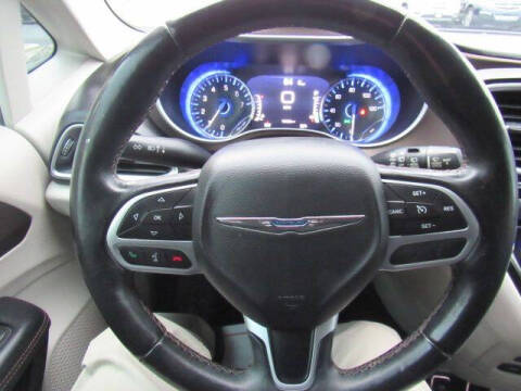 2017 Chrysler Pacifica Touring-L Plus