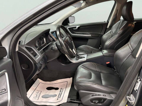 2017 Volvo XC60 T5 Dynamic