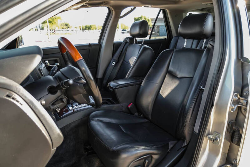 2004 Cadillac SRX