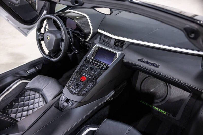 2019 Lamborghini Aventador LP 740-4 S