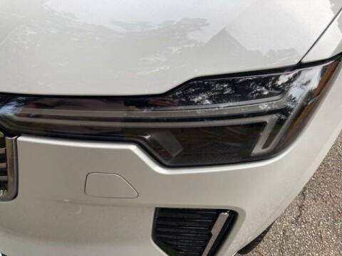 2025 Volvo XC90 T8 Plus Bright Theme 7P