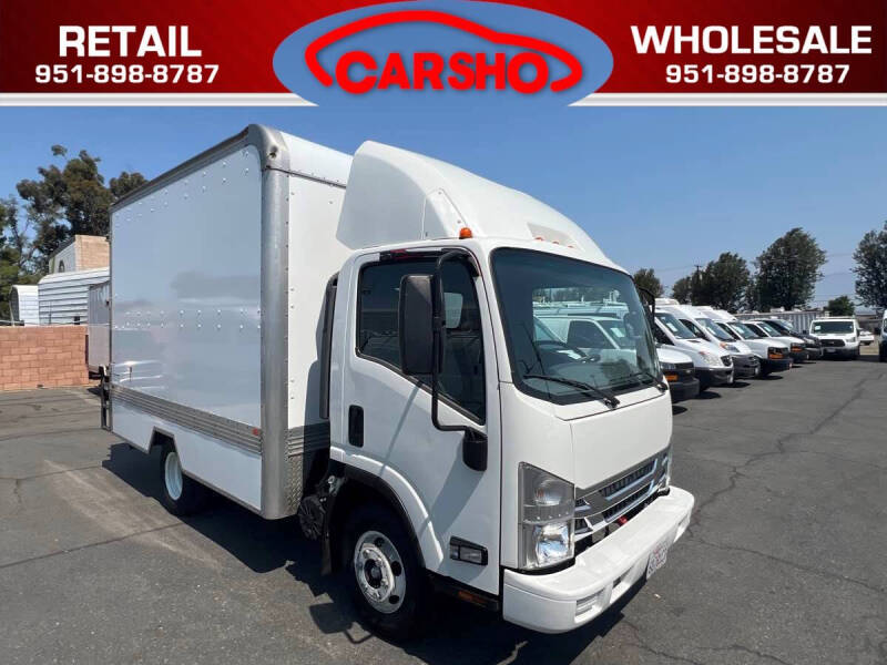 2020 Isuzu NPR HD's photo