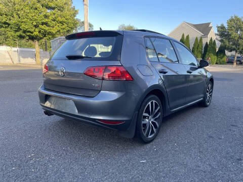 2016 Volkswagen Golf TSI SE