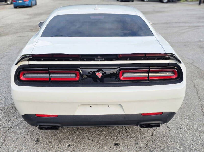 2016 Dodge Challenger SRT Hellcat