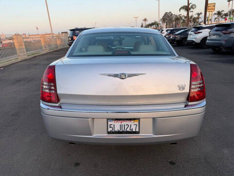 2005 Chrysler 300 C